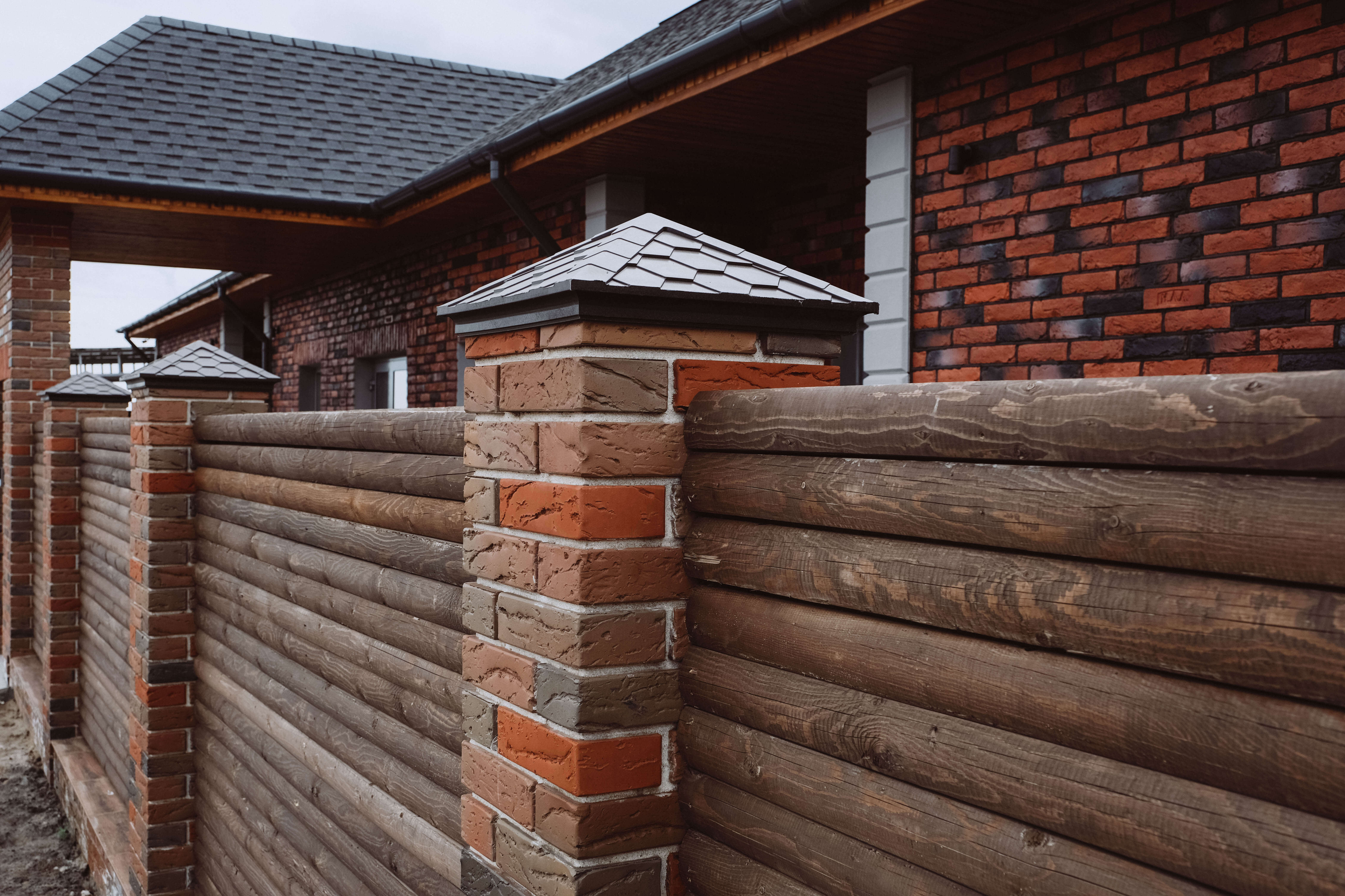 Колпак Zking Эверест Коричневый на столб 1.5х1.5 кирпича (390х390мм) в Красноярске фото