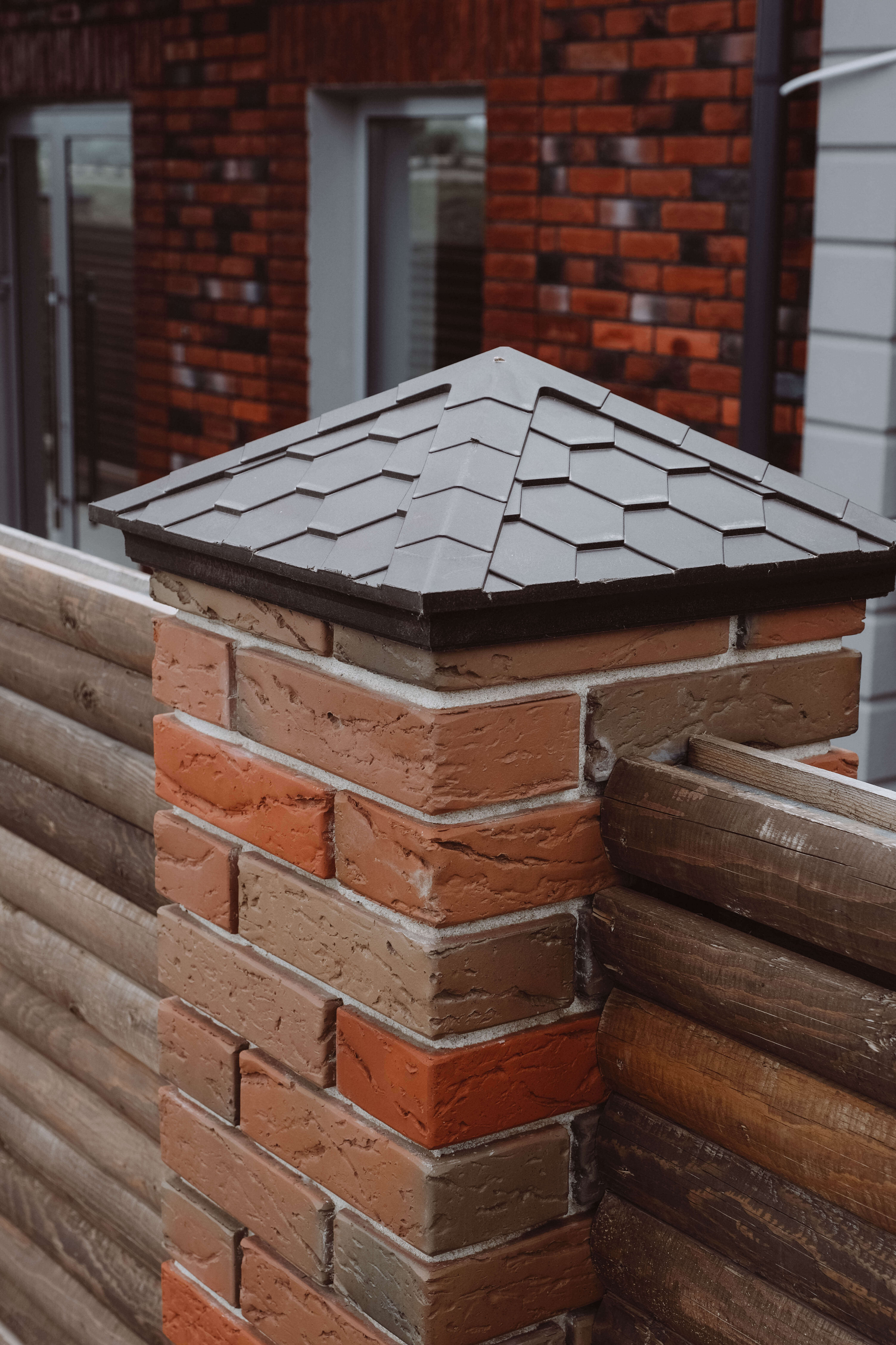 Колпак Zking Эверест Коричневый на столб 1.5х1.5 кирпича (390х390мм) в Красноярске фото